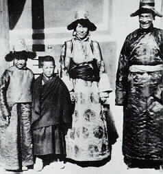 Familie S.H. des Dalai Lama